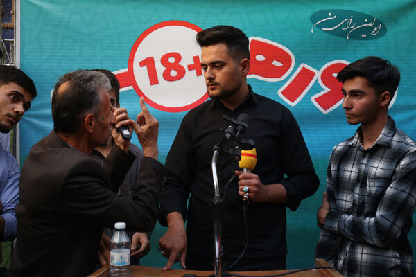 اولین روز تریبون آزاد دانش‌آموزان رأی اولی با عنوان «دورهمی ۱۸+»