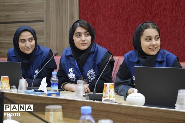 نشست خبری مدیرکل آموزش و پرورش شهرستان‌های استان تهران با خبرنگاران پانا