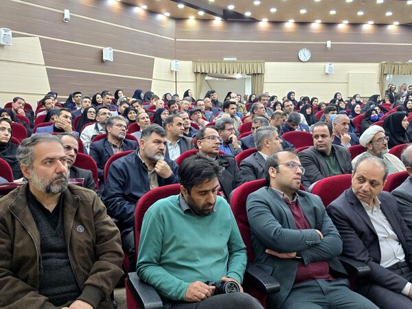 آیین تکریم و معارفه مدیر آموزش و پرورش ناحیه۴ استان اصفهان