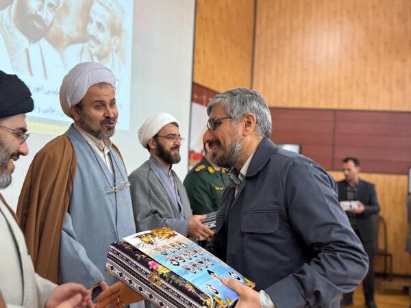 هفته امور تربیتی با شعار تربیت آرمانی در آمل 