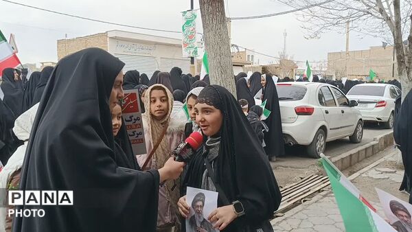 قیام معلمان و دانش‌آموزان شهرستان جعفرآباد برای خونخواهی امام شهید