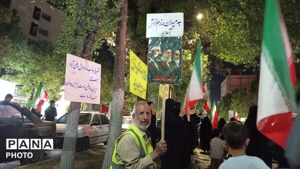 تجمعات پرشور وباصلابت مردم بروجرد برای حمایت ازنیروهای مسلح