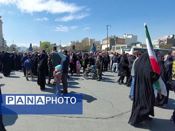 راهپیمایی روز قدس با حضور مردم ولایت‌مدار مشهدی
