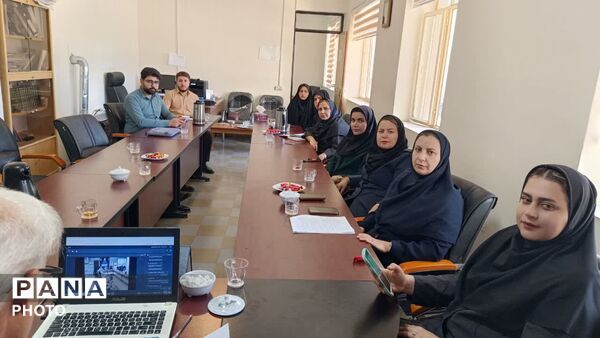 نشست مجازی کارکنان در سالروز تاسیس سازمان دانش آموزی 
