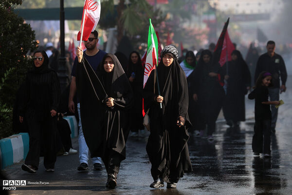 پیاده‌روی جاماندگان اربعین در تهران - 2