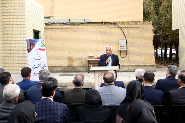 اهدا دستگاه شتابگر الکترونی به دانشگاه یزد