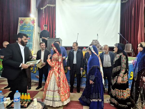 تجلیل از ۱۵۰ دانش‌آموز افتخار آفرین در مسابقات فرهنگی، هنری و پرسش مهر ریاست جمهوری 