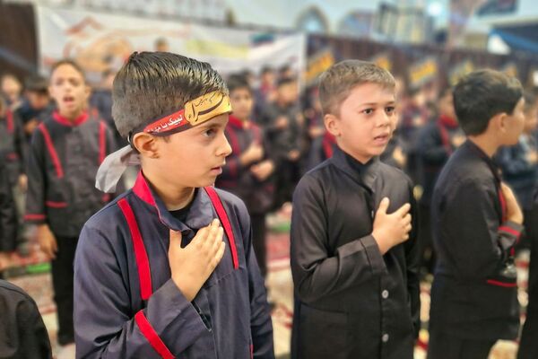 آیین عزاداری نو گلان فاطمی؛ از مسیر مدرسه میثاق تا مسجد امام حسن مجتبی (ع) فشافویه