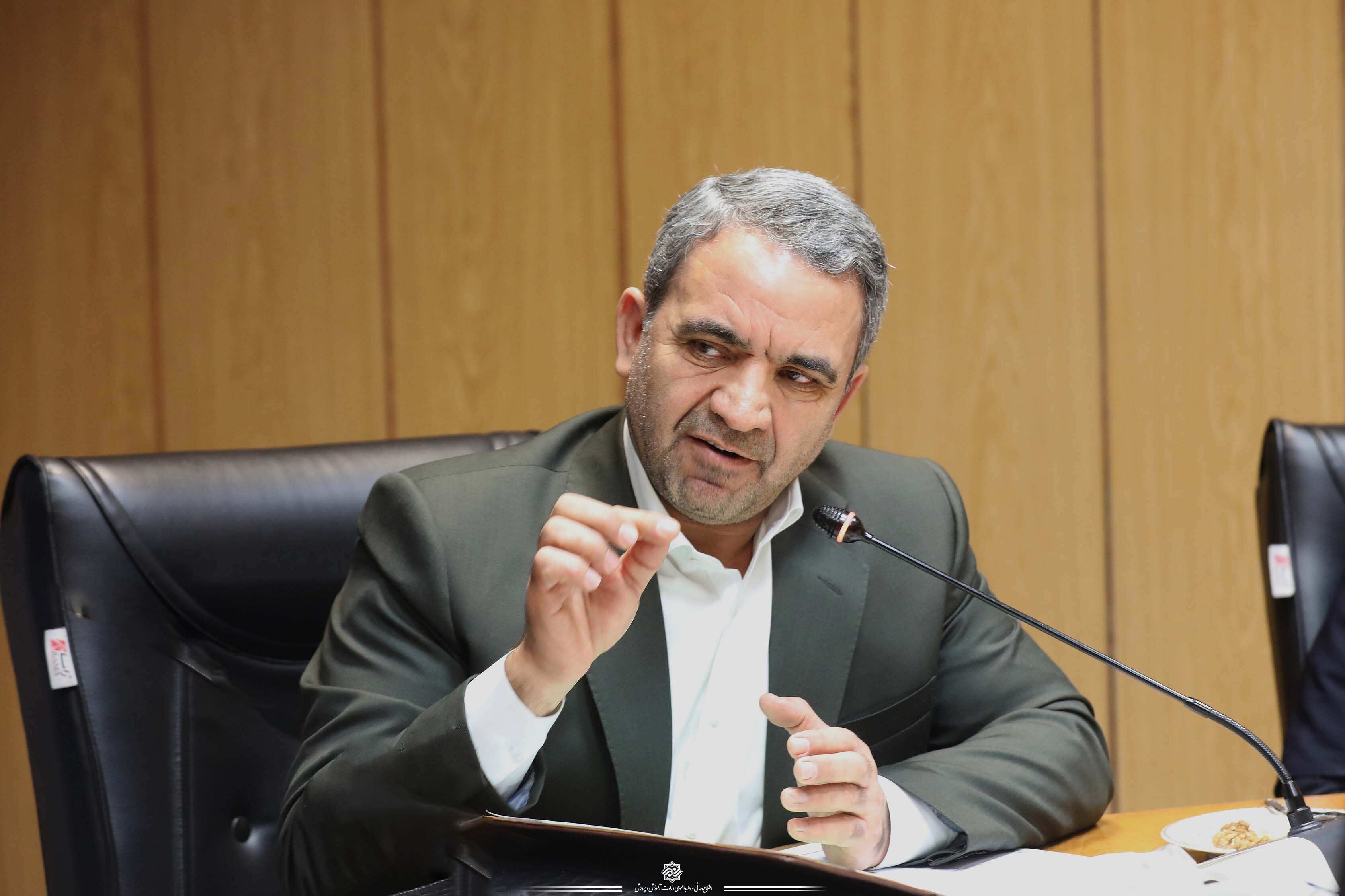 محمودزاده: معلمان معماران فردای جامعه هستند 