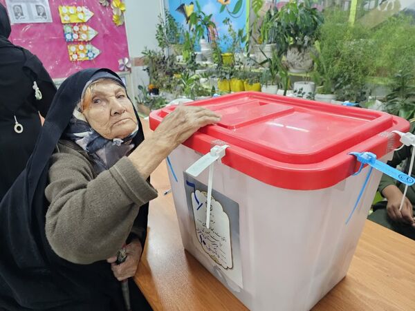 چهاردهمین دوره انتخابات ریاست‌جمهوری مرحله دوم در دیار خیام و عطار