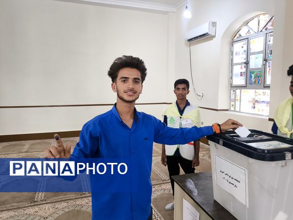 برگزاری انتخابات شورای دانش‌آموزی در مدارس سندرک