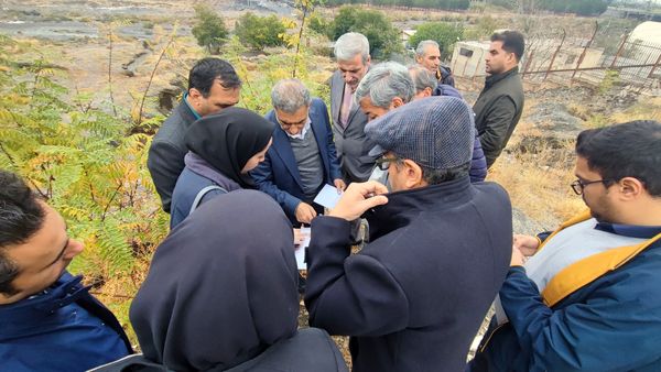 بازدید مدیرکل نوسازی مدارس جهت احداث مدرسه‌ای جدید در ناحیه۶ مشهد