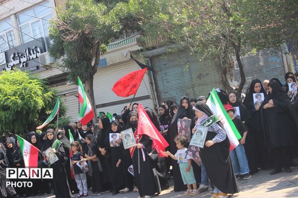 مرند یک‌صدا در سوگ رهبر شهید