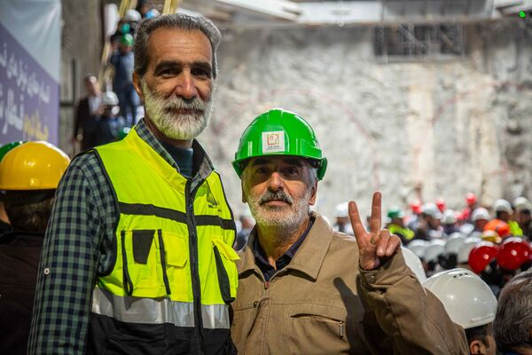 ورود دستگاه مکانیزه  TBM به ایستگاه مترو ابن سینا اصفهان