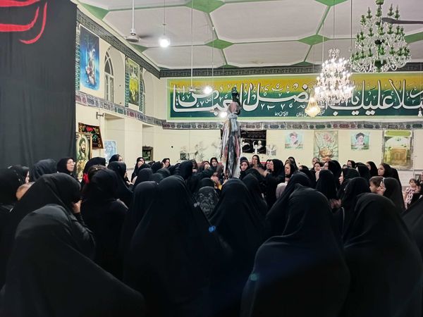  مراسم سینه زنی به مناسبت شهادت حضرت رقیه(س) در روستای عارف آباد
