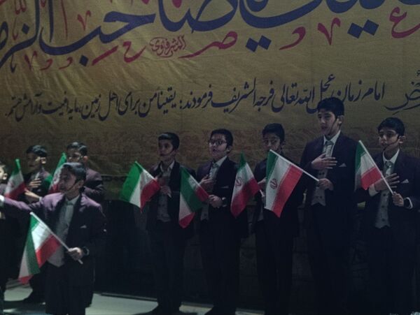 فریاد «الله‌اکبر» مردم در خیابان امام رضا(ع)؛ شبی پرشور در آستانه ۲۲ بهمن