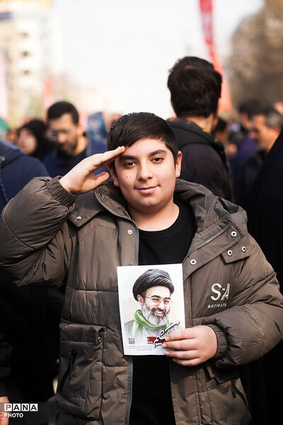 با تو قد می‌کشیم...