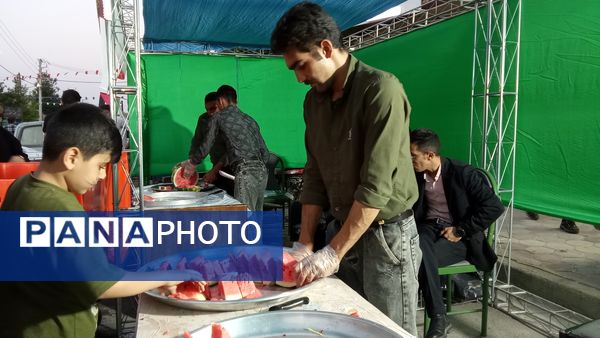 مهمانی ده کیلومتری غدیر در شهر بن 