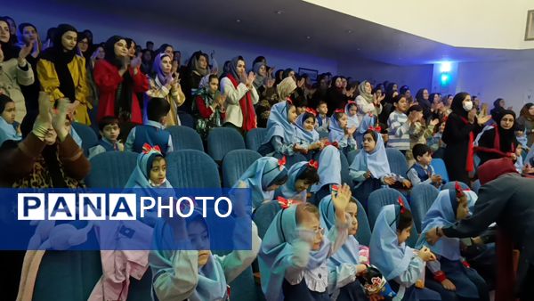 جشن یلدای مدرسه غیر دولتی مهر و ماه آشخانه 