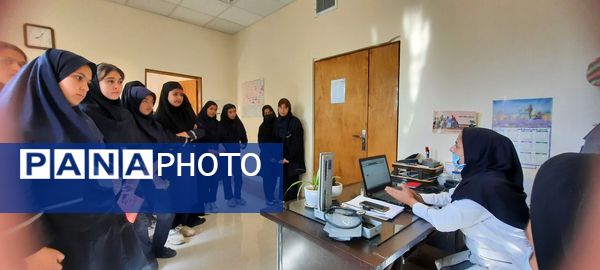 بازدید دانش‌آموزان مدرسه حضرت فاطمه(س) از شهرداری و مرکز سلامت کدکن