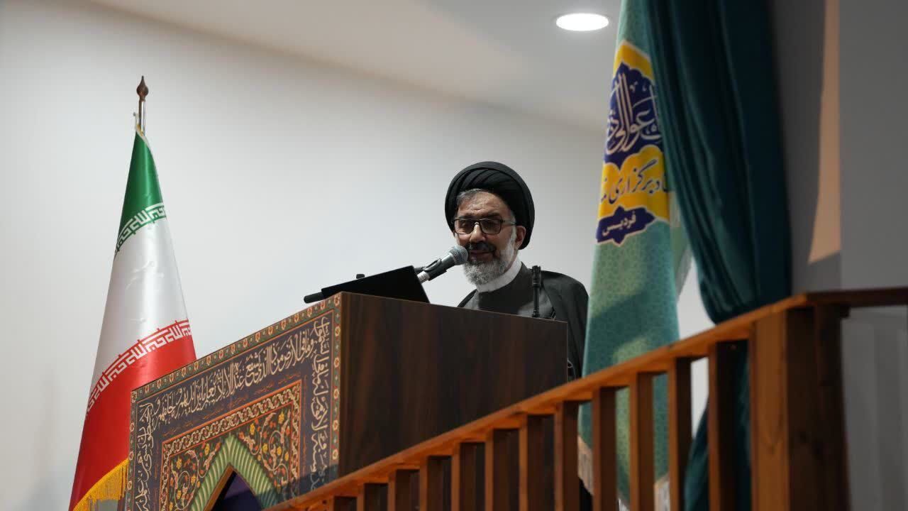 اعتماد به آمریکا کشورها را به ذلت و نابودی می‌کشاند