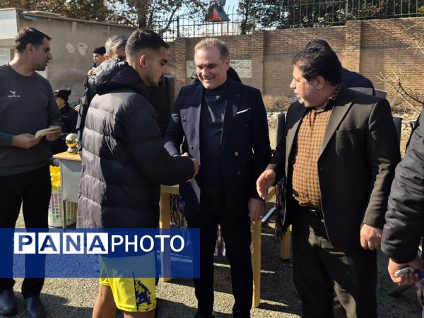 رقابت هیجان‌انگیز فوتبال دانش‌آموزی منطقه ۵ به پایان رسید