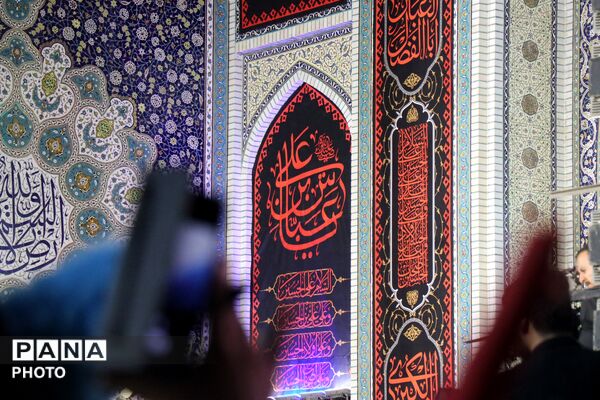 حرم امام رضا(ع) غرق در عطر اشک و بدرقه رهبر شهید