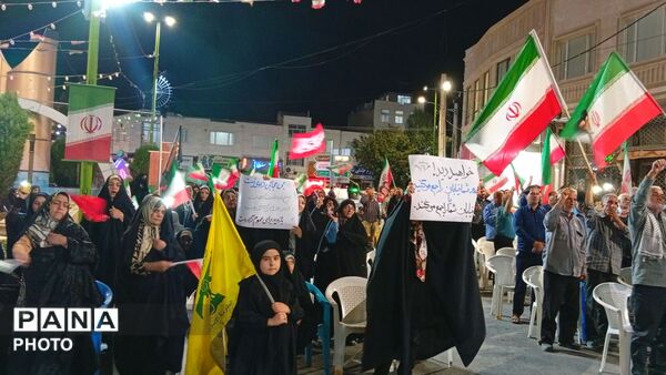 از کمیجان بازهم نوای «یاحیدر، یاحیدر» به گوش رسید. 