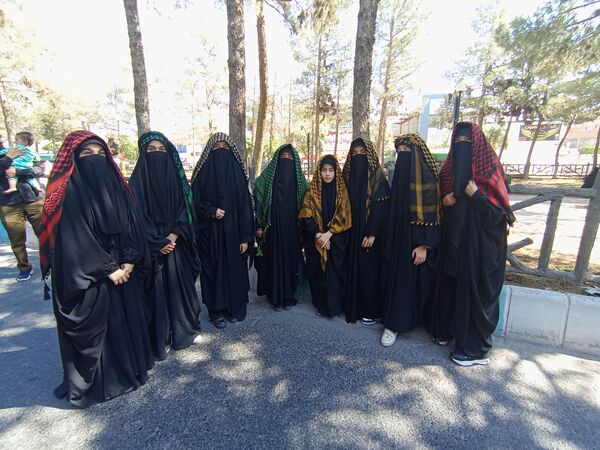 جاماندگان اربعین حسینی در  راهپیمایی حرم تا حرم نیشابور 