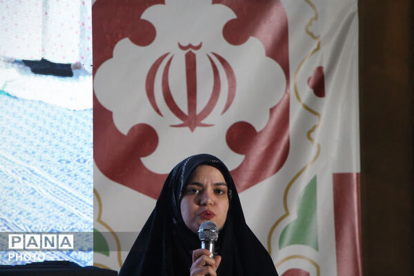 محفل شعرای یزدی در روز دختر