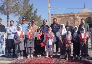 حس و حال دانش آموزان مدارس ابتدایی روستای صرم در یک روز بانشاط