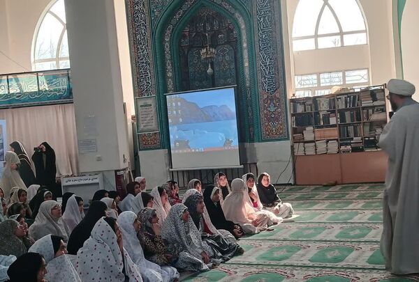 جلسه پرسش و پاسخ معنوی در اعتکاف