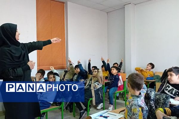 کارگاه ‌های استعداد‌یابی در پژوهش سرای دانش آموزی بصیرت یک ناحیه دو شهرری 