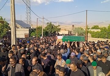 تشییع و تدفین شهید مصطفی حسینی در روستای سید آباد 