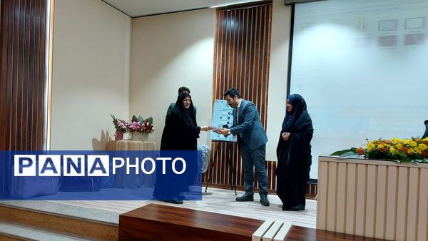  تقدیر از مدیران بازنشسته و همکاران اسبق آموزش و پرورش ناحیه شش