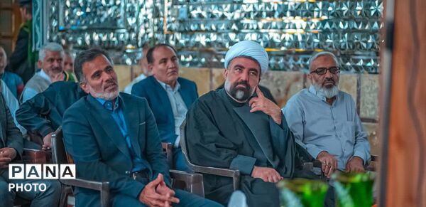 عطر گلاب و نور خدمت در آستان امامزادگان محمد و سکینه خاتون  در آستانه دهه کرامت