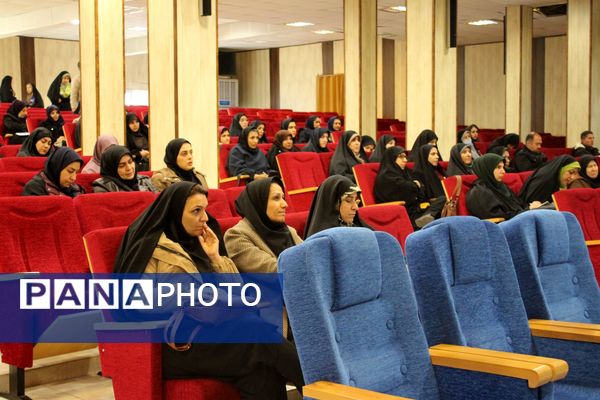 اولین جلسه کارگاه توانمندسازی مربیان پیشتاز کاردان سازمان دانش‌آموزی ناحیه ۴ کرج