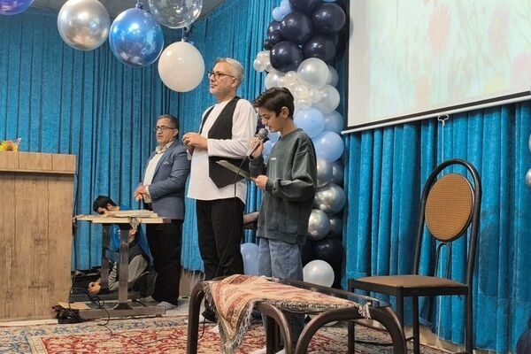 آیینی از معنویت، ایثار و دانش در دبیرستان شاهد شهید احمد کاظمی