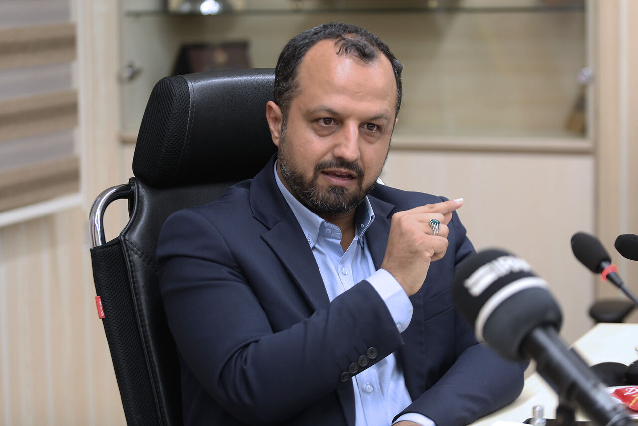 خاندوزی: مشوق‌های تولید تبدیل به قانون شد