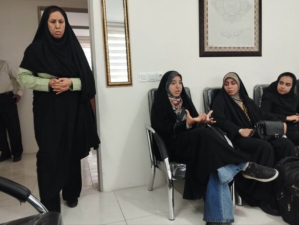 نشست صمیمانه معاون پرورشی و تربیت‌بدنی ناحیه 7 با سردبیر خبرنگاران خبرگزاری پانا 