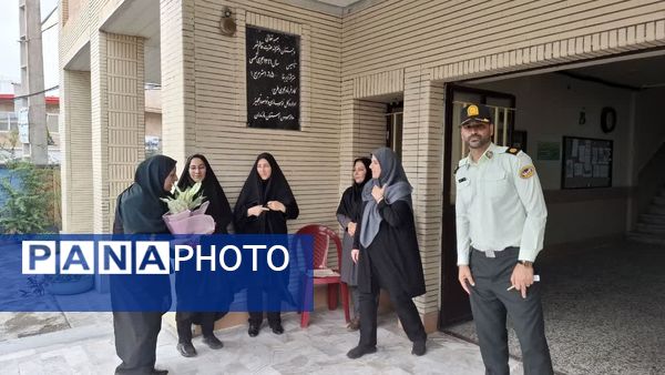 گرامیداشت روز نیروی انتظامی در دبیرستان بهار آزادی قائمشهر