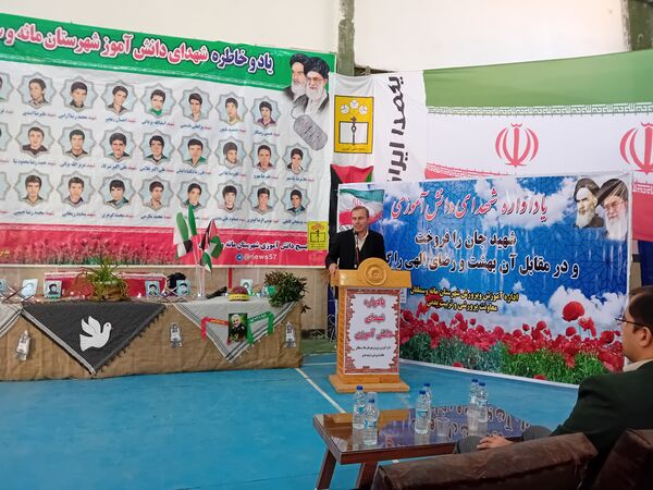 گردهمایی دختران نسل سلیمانی در دبیرستان فاطمه الزهرا(س) 