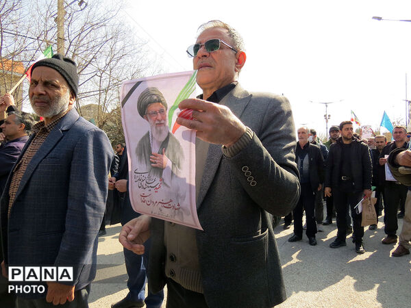 نماز جمعه و راهپیمایی در هفتمین روز جنگ تحمیلی در بجنورد