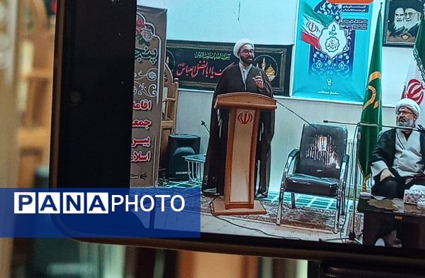 نشست روحانیون و ائمه جماعت مساجد با امام جمعه کاشمر