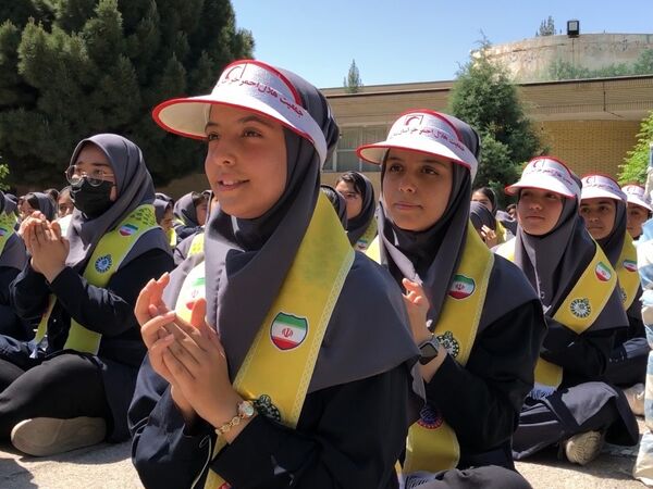 بازدید ارزیاب سازمان دانش‌آموزی کشور از دبیرستان تشکیلاتی المهدی ناحیه ۵ مشهد