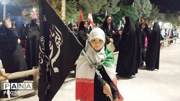 حضور دانش آموزان انقلابی در میدان بسیج شهر دلیجان