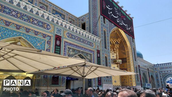 عاشورای شیعیان در حرم مطهر رضوی