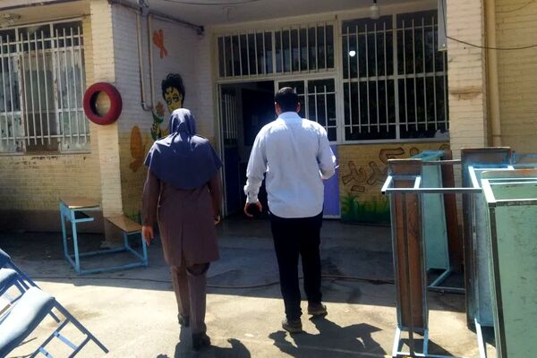 بازدید گروه جهادی از مدارس کم برخوردار ناحیه ۴ شیراز در جهت تحقق عدالت آموزشی 