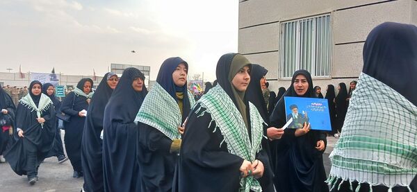 رزمایش ۳ هزار نفری بسیجیان در محمدشهر کرج 