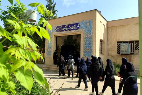 هفته مشاغل و بازدید دانش‌آموزان ناحیه 4 شیراز از دانشگاه فرهنگیان 